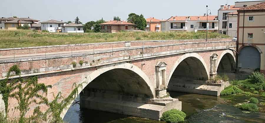 Ponte sul Tesina