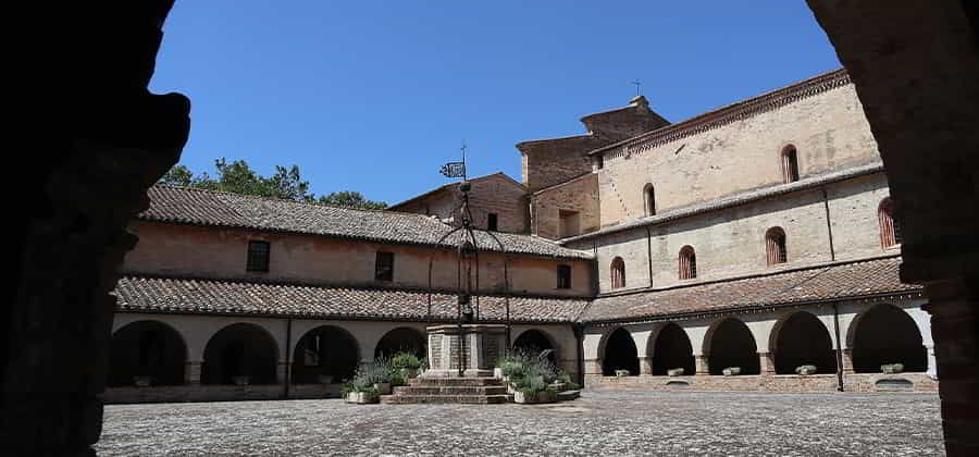 Abbazia di Chiaravalle di Fiastra