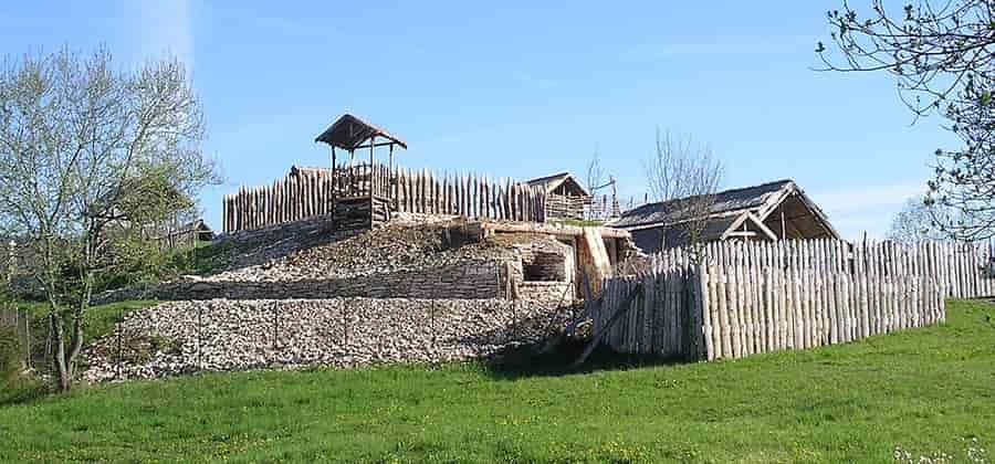 Villaggio Preistorico del Monte Corgnon