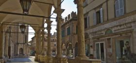 Loggia dei Mercanti