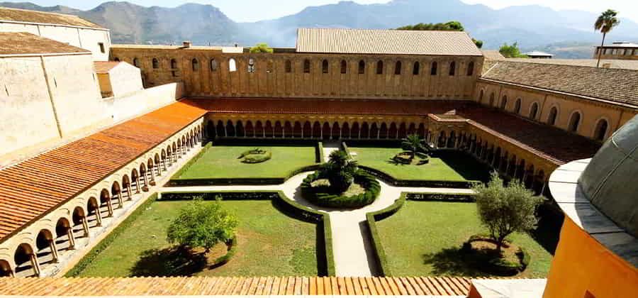 Chiostro di S. Maria La Nuova