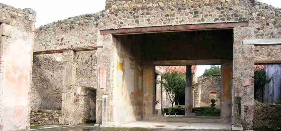 Casa di Lucio Cecilio Giocondo