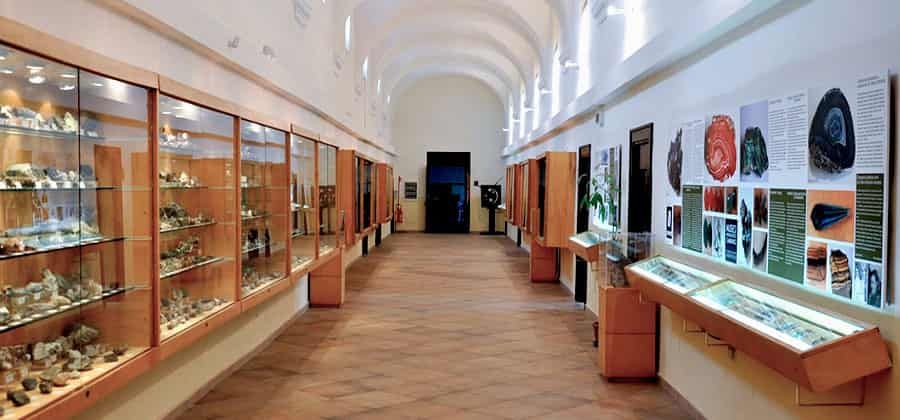 Museo Mineralogico Campano