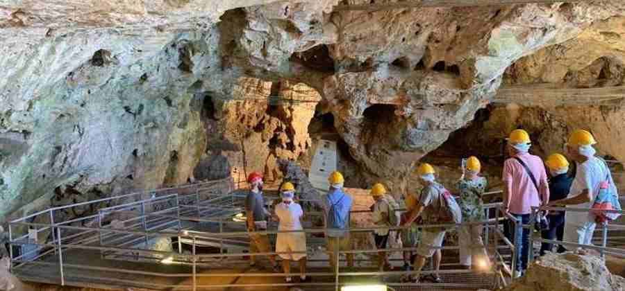 Caverna delle Arene Candide