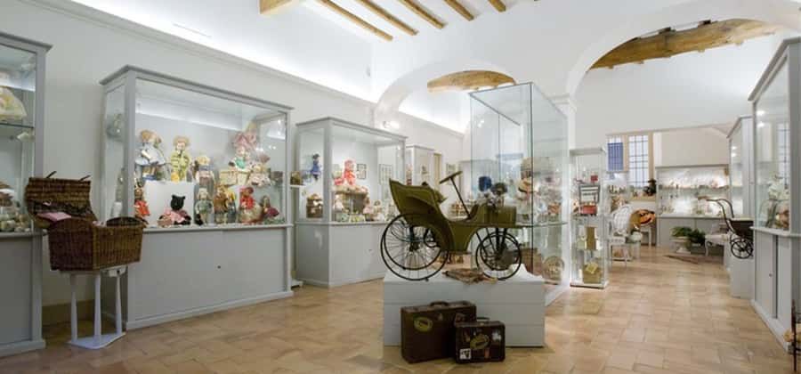 Piccolo Museo di Bambole e altri Balocchi