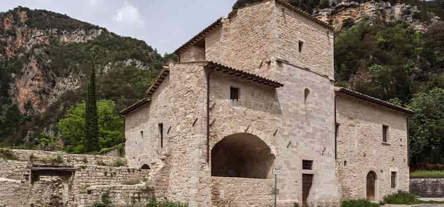 Abbazia di Santa Maria de Ugonis