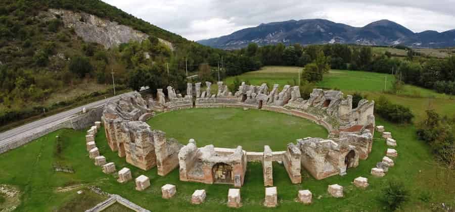 Anfiteatro romano di Amiternum